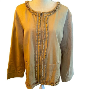 Life Style woman size 2X tan zippered jacket with‎ ruffled edge